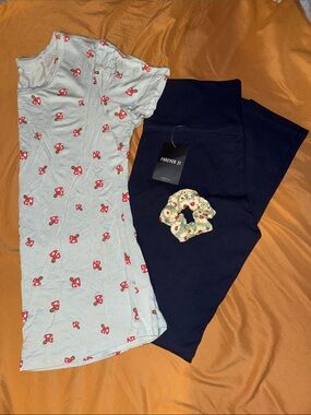 Forever 21 Navy Blue Leggings Size L Mushroom Print No Boundaries Top Scrunchie